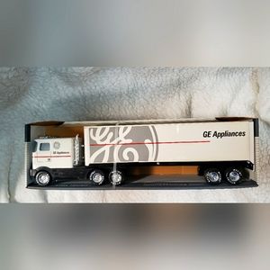 Nylint GE Sound Machine Semi NIB